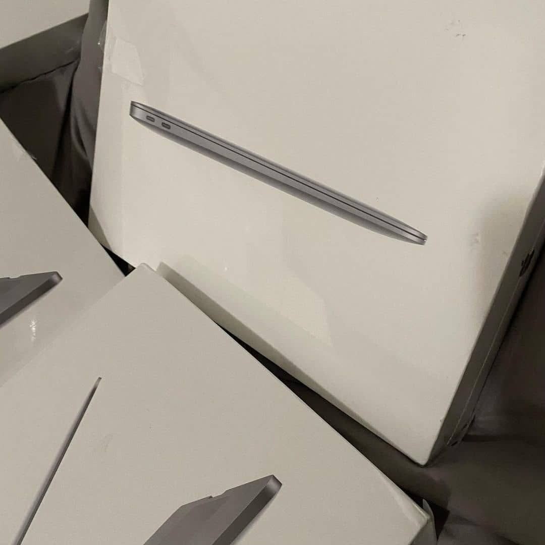 Apple MacBook Air Wholesale: Brand New MacBook Air 13.3″ M1 / M2 Chip - Image 2