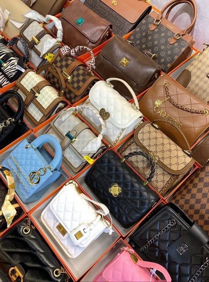 Fashion Handbag Pallet: 80 Pcs Mixed: Quilted Styles - Image 2