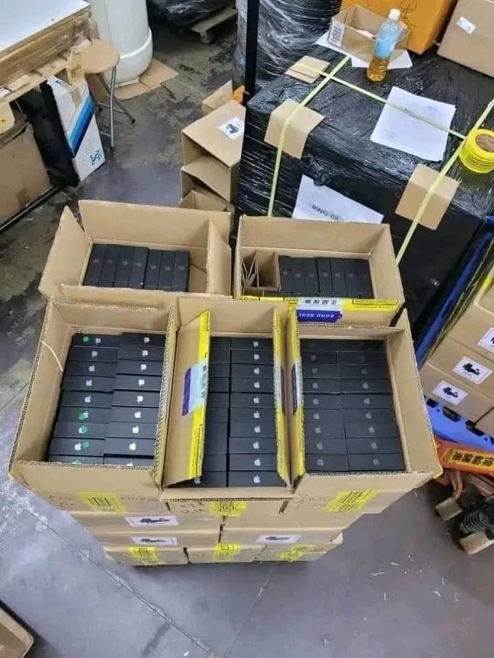 iPhone 11 Pro Max & iPhone 11 Pro Wholesale Pallet - Image 2