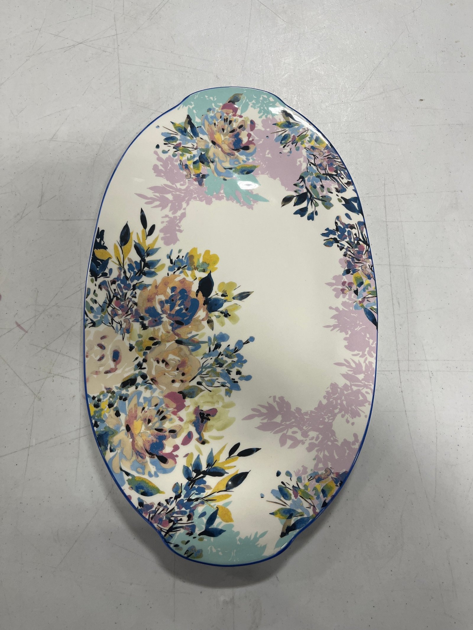 Assorted Large Table Top Plates - Image 2